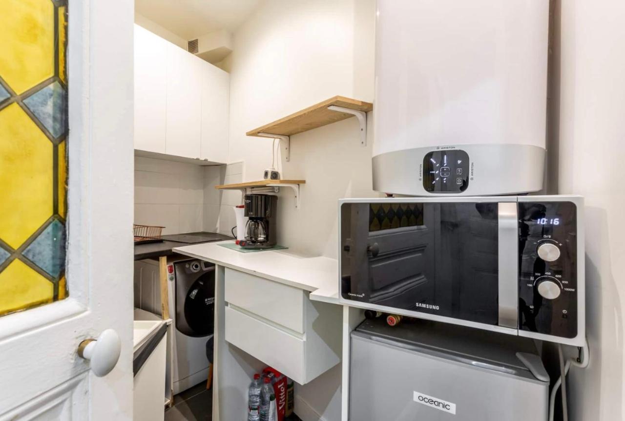 Abbesses - Superbe Appartement Avec Cheminees Paris Eksteriør billede