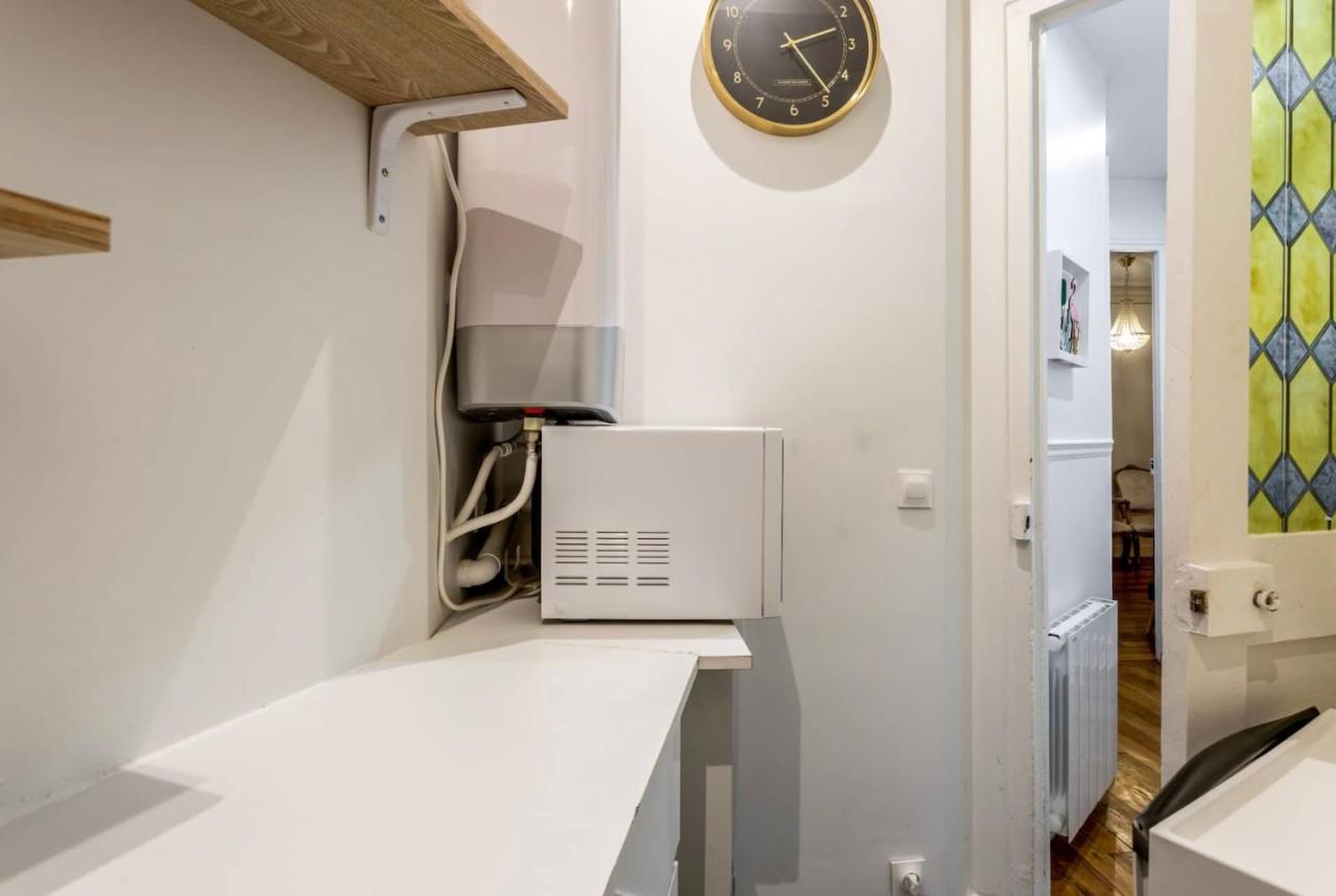 Abbesses - Superbe Appartement Avec Cheminees Paris Eksteriør billede
